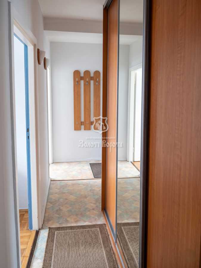 Продажа 3-комнатной квартиры 48.9 м², Соборности просп., 1А
