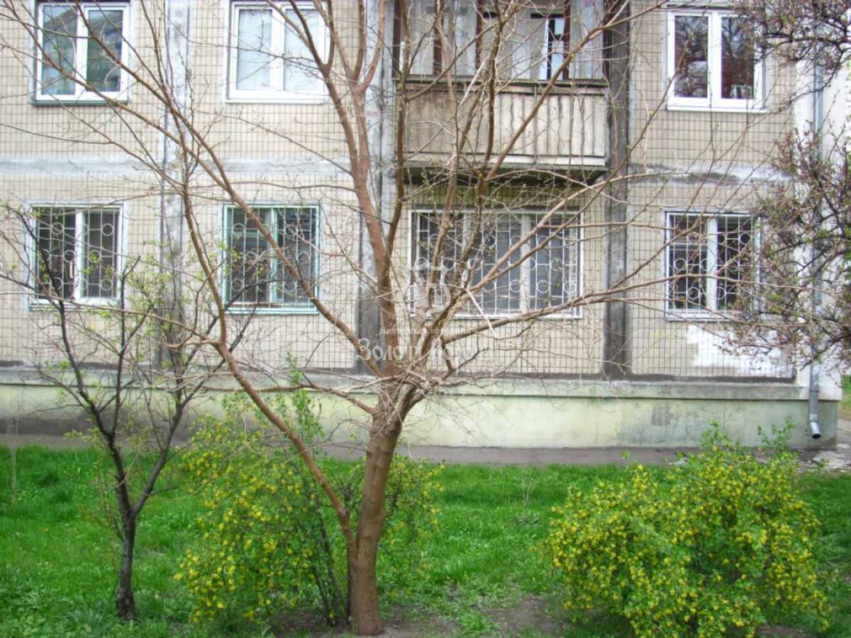 Продажа 3-комнатной квартиры 48.9 м², Соборности просп., 1А