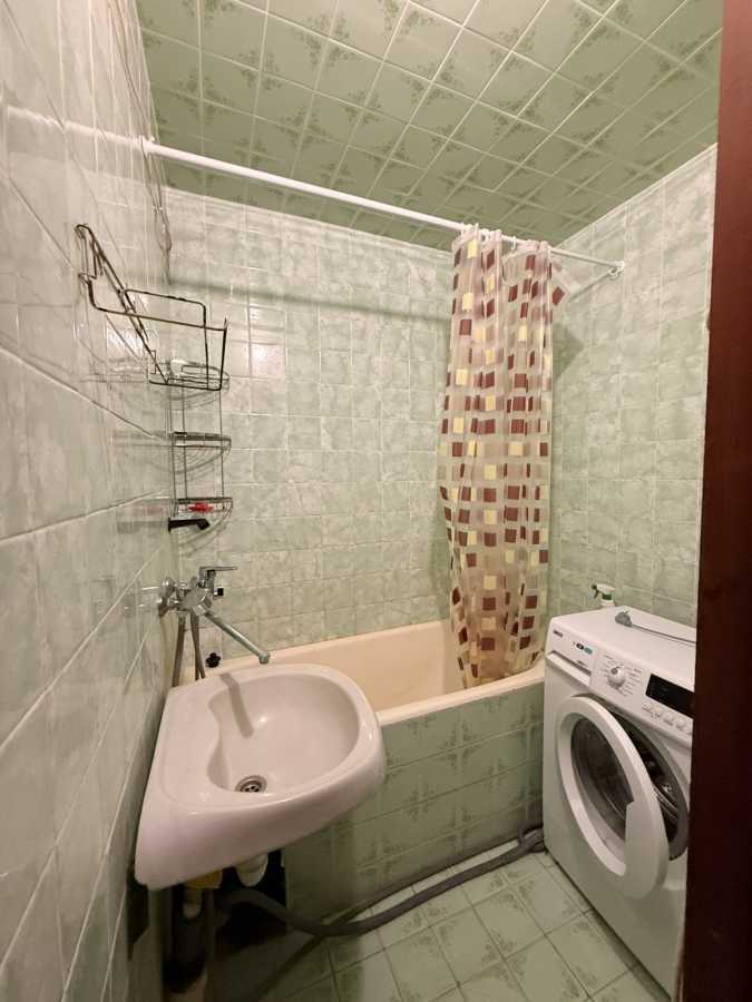 Продаж 3-кімнатної квартири 67 м², Ильичевская вул., Александрийская, 18А
