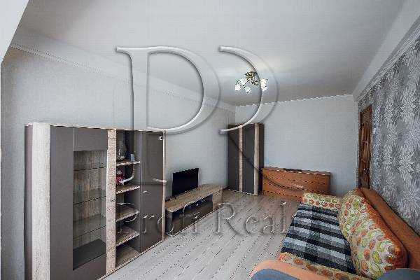 Продаж 1-кімнатної квартири 32 м², Парково-Сирецька вул., 21