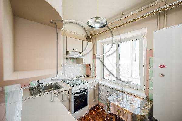 Продаж 1-кімнатної квартири 32 м², Парково-Сирецька вул., 21