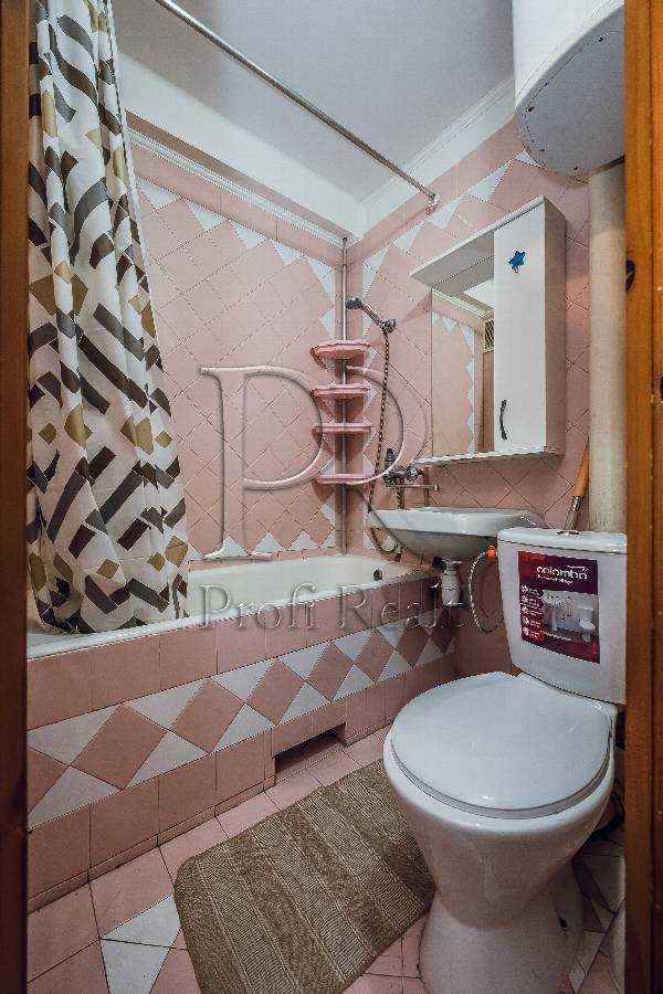 Продаж 1-кімнатної квартири 32 м², Парково-Сирецька вул., 21