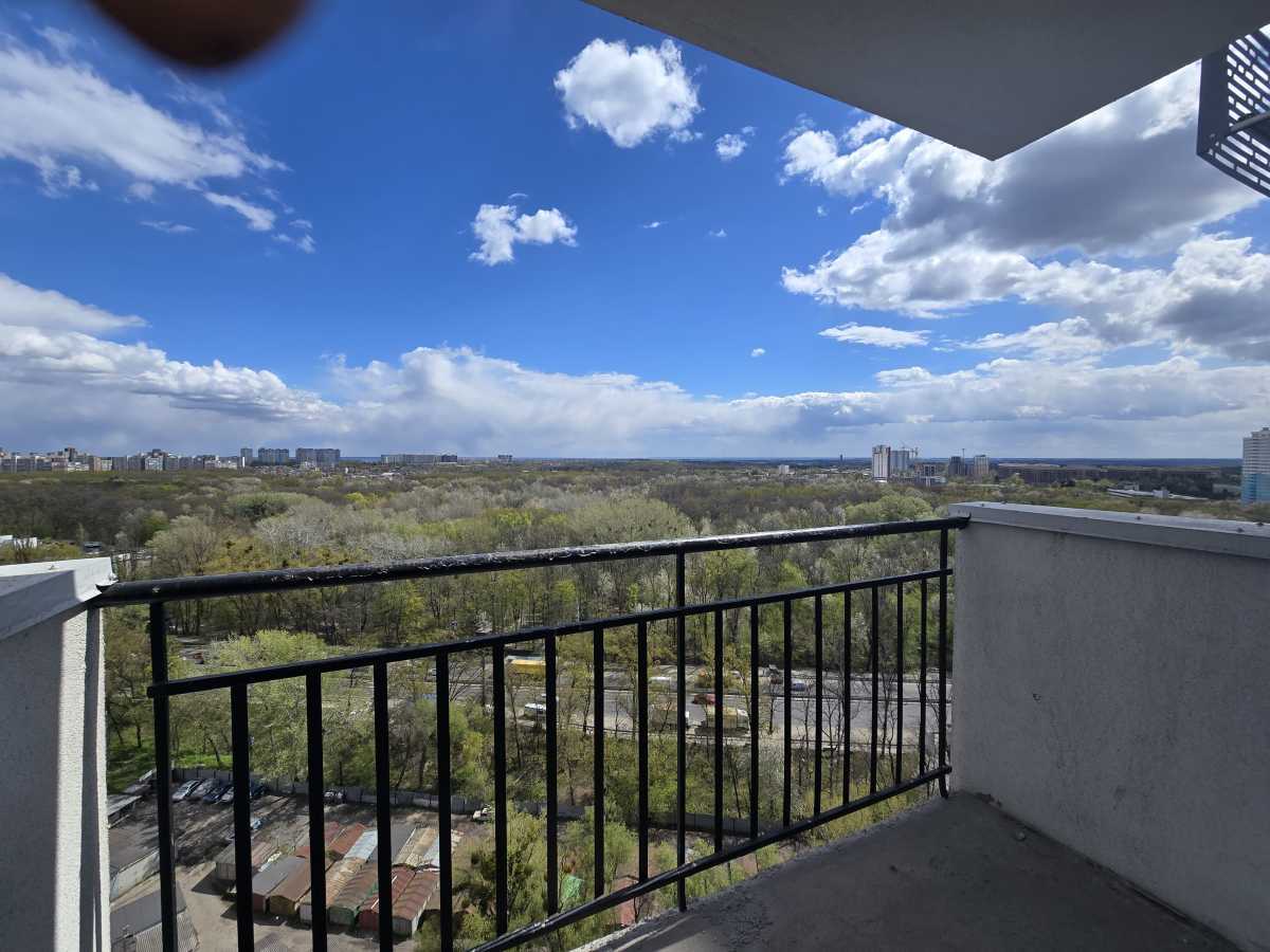 Продаж 1-кімнатної квартири 40 м², Майкопська вул., 5