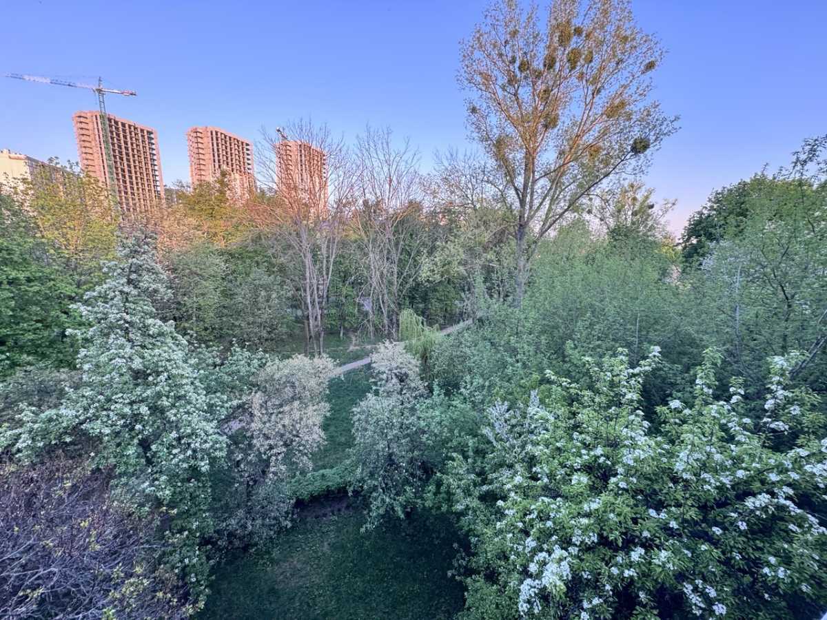Продаж 2-кімнатної квартири 46 м², Михайла Донця вул., 27А
