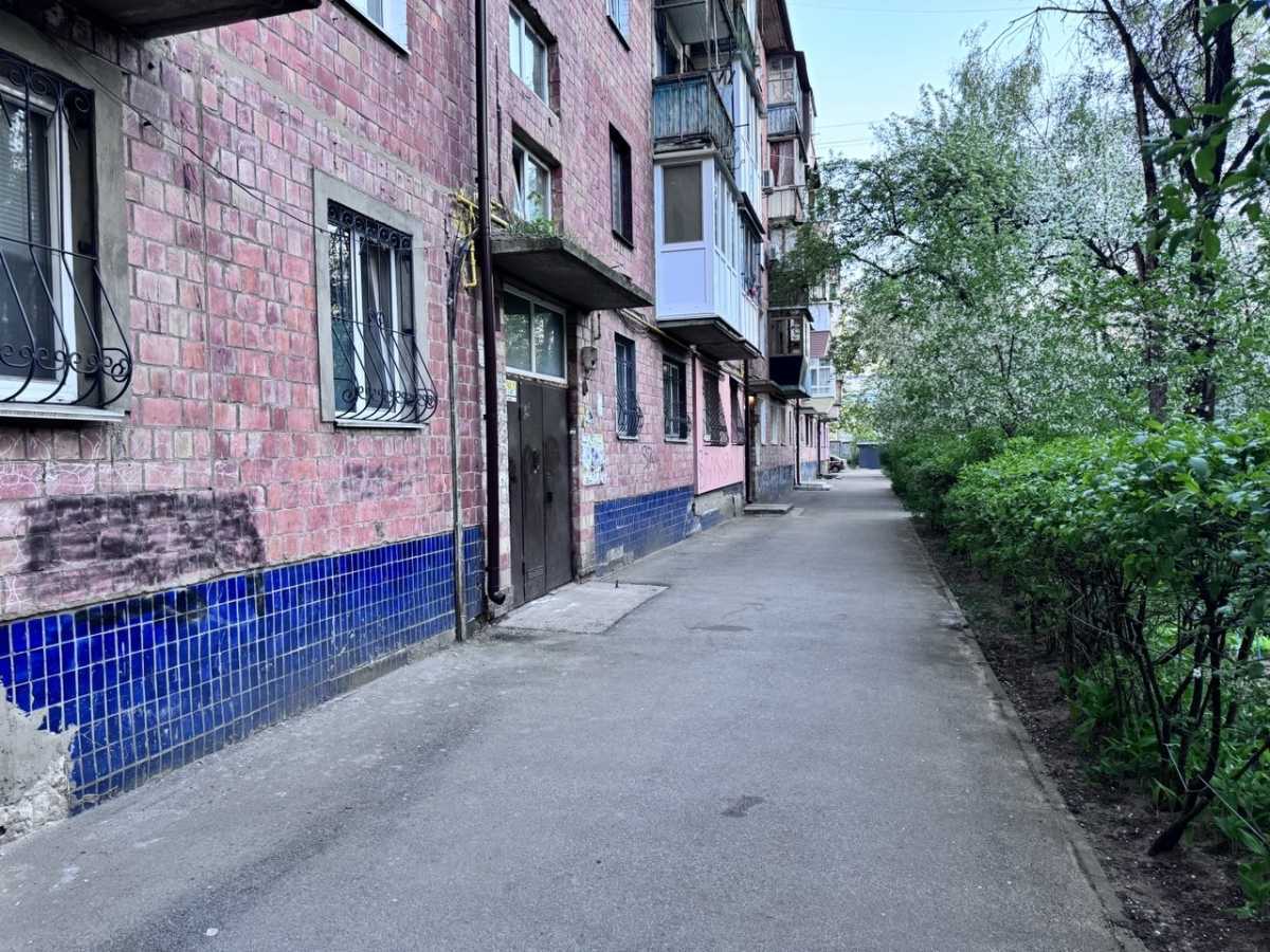 Продаж 2-кімнатної квартири 46 м², Михайла Донця вул., 27А