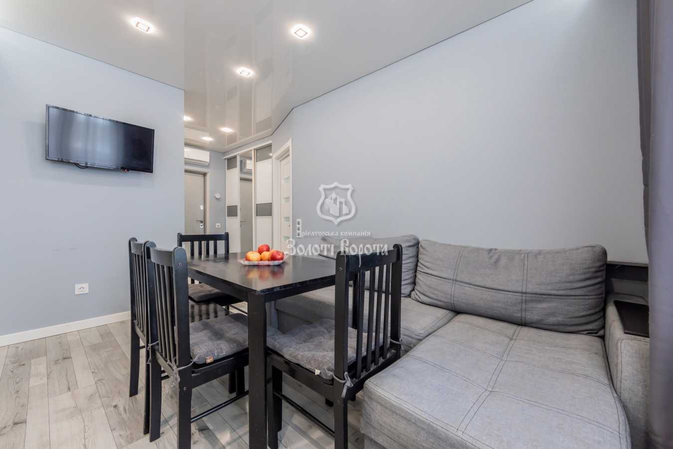 Продаж 1-кімнатної квартири 39.7 м², Доківська вул., 10к4