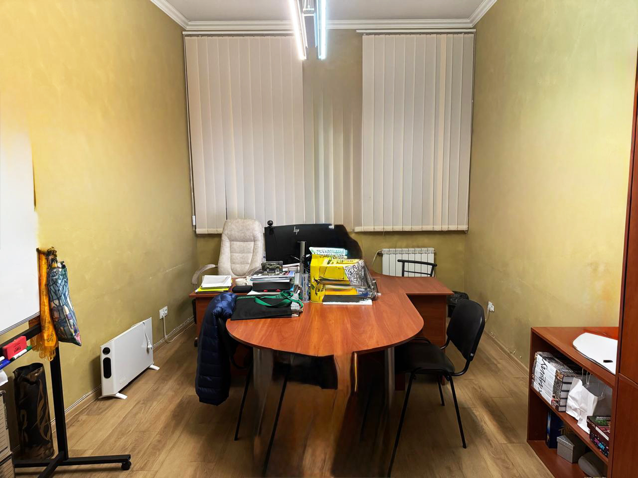 Продаж 2-кімнатної квартири 70 м², Межигірська вул., 32