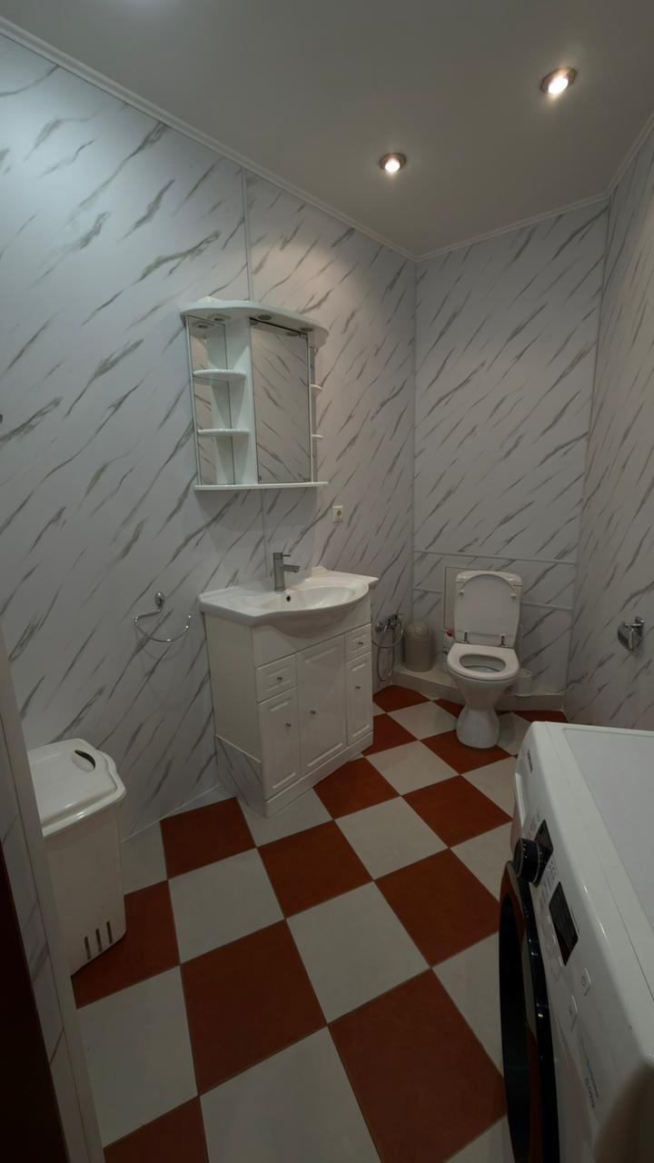 Аренда 3-комнатной квартиры 130 м², Вишняковская ул., 13