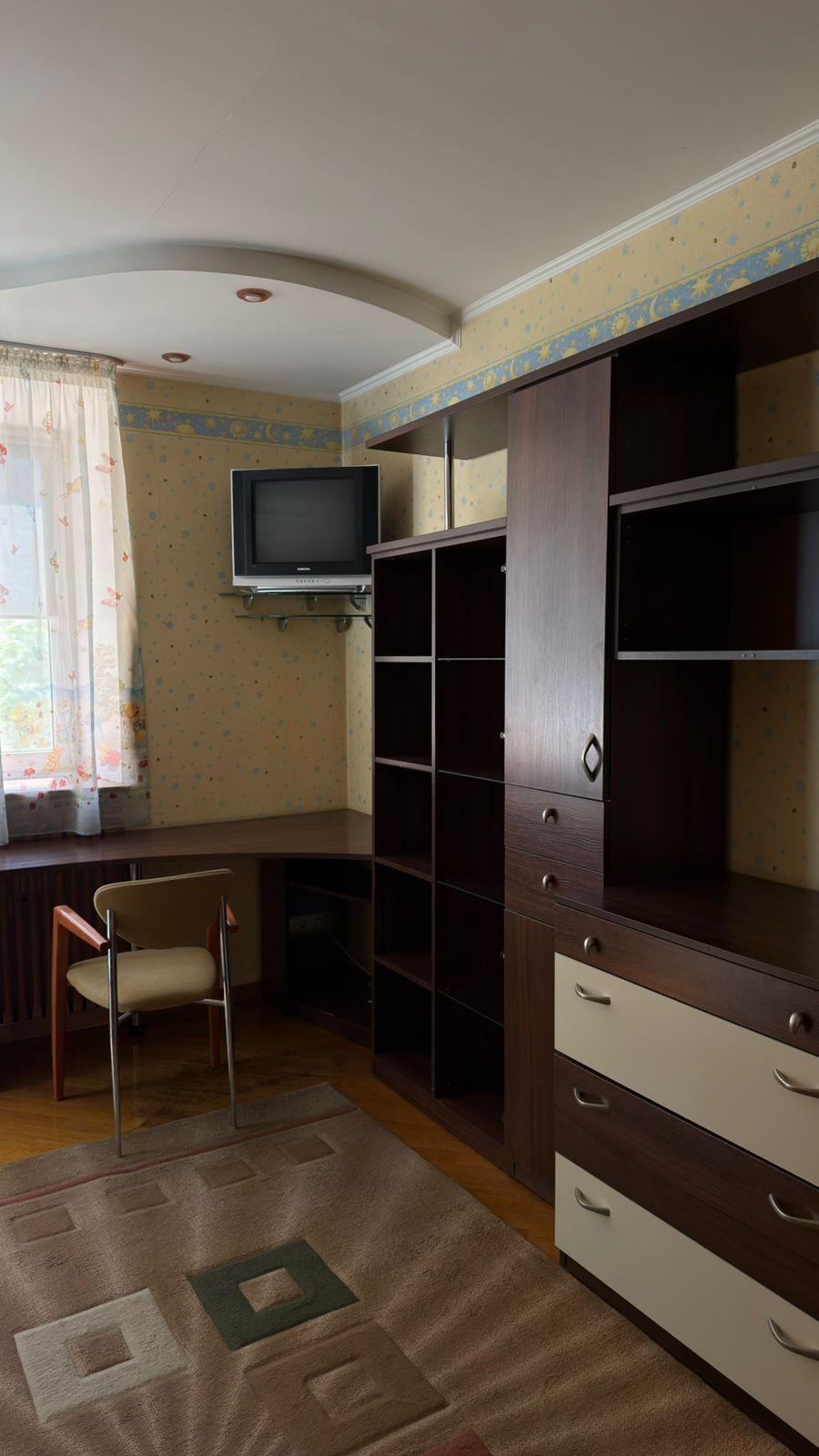 Аренда 3-комнатной квартиры 130 м², Вишняковская ул., 13