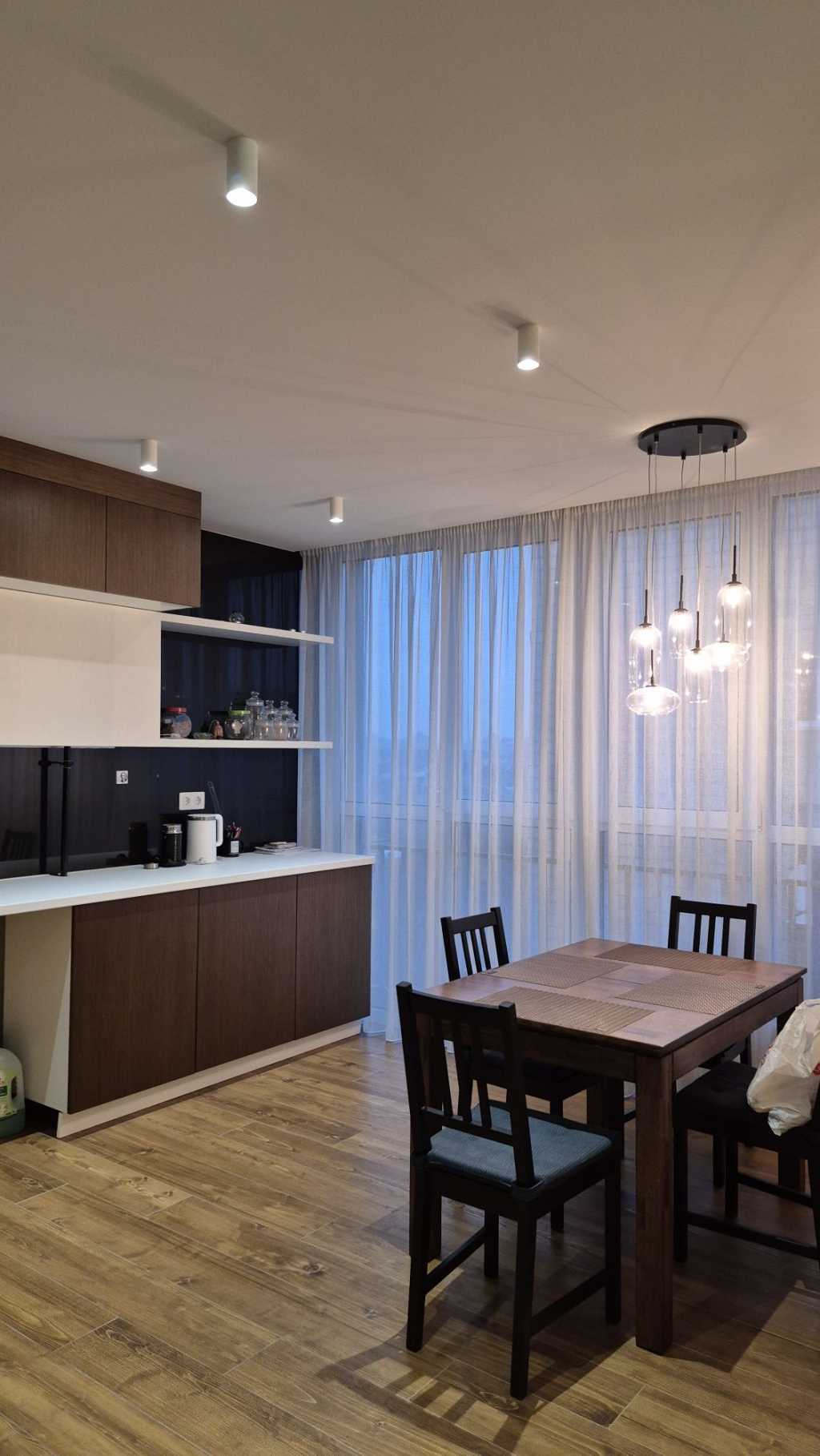 Продаж 3-кімнатної квартири 105 м², Метрологічна вул., 10б