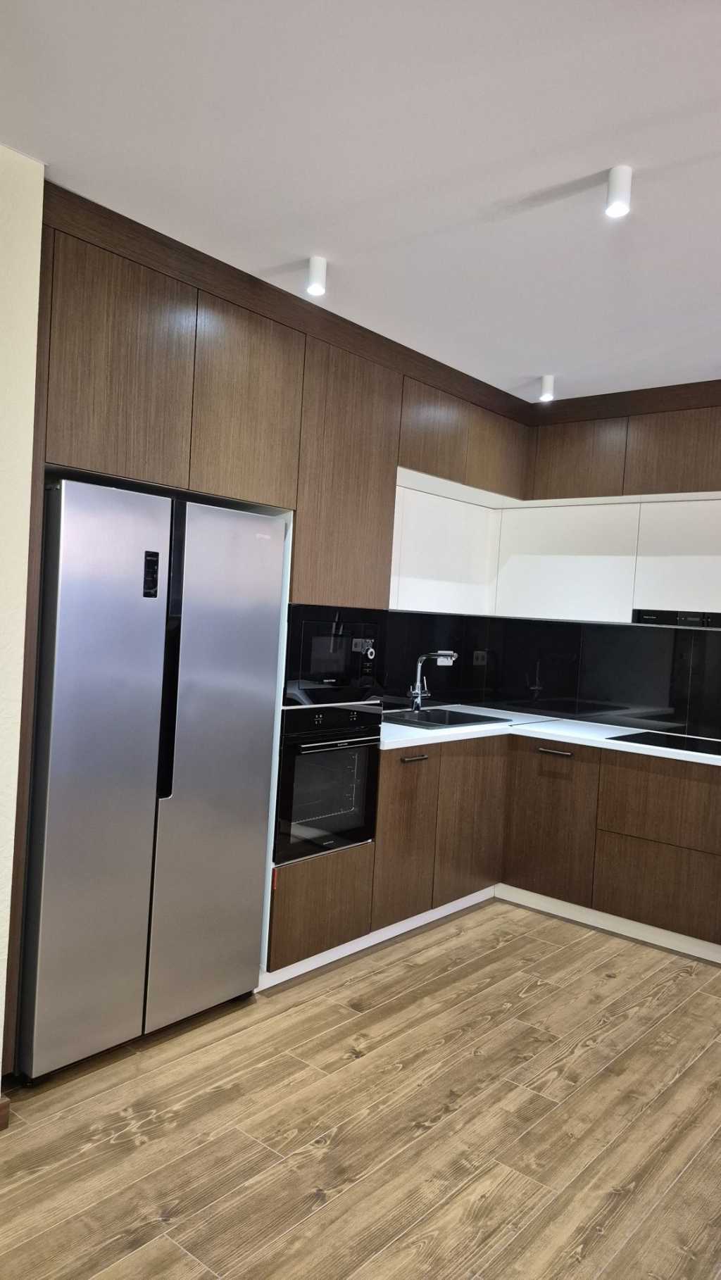 Продаж 3-кімнатної квартири 105 м², Метрологічна вул., 10б