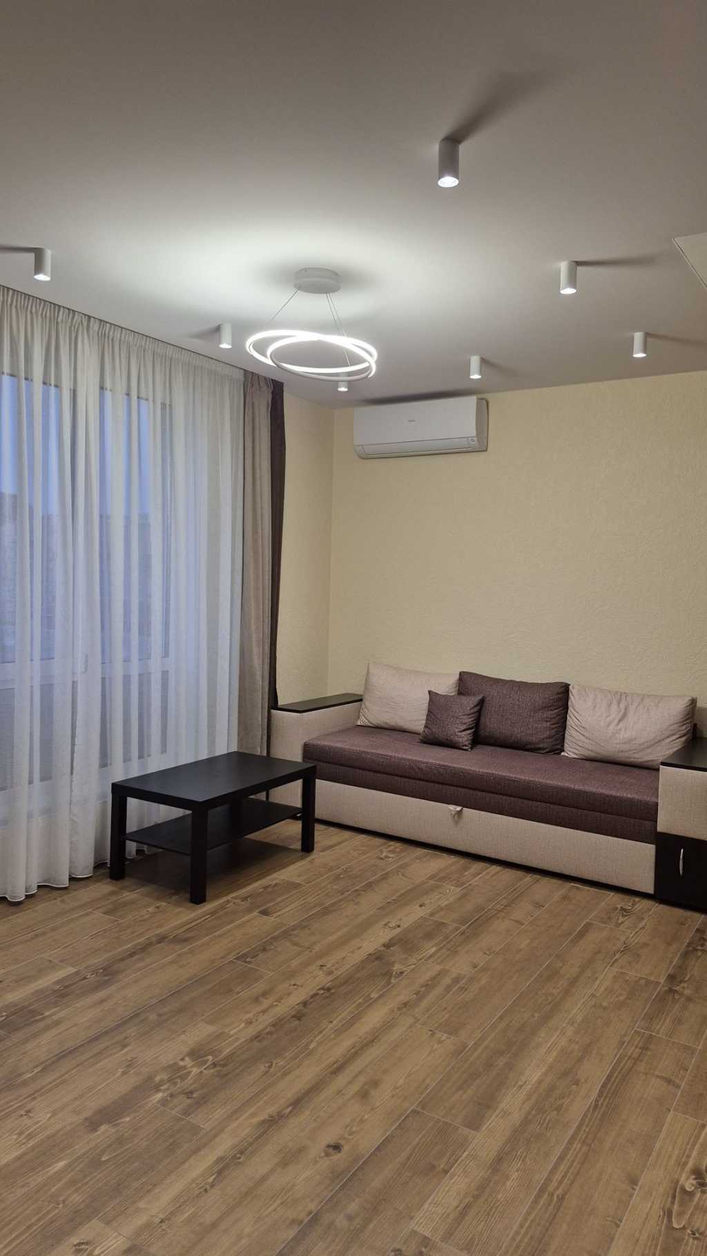 Продаж 3-кімнатної квартири 105 м², Метрологічна вул., 10б