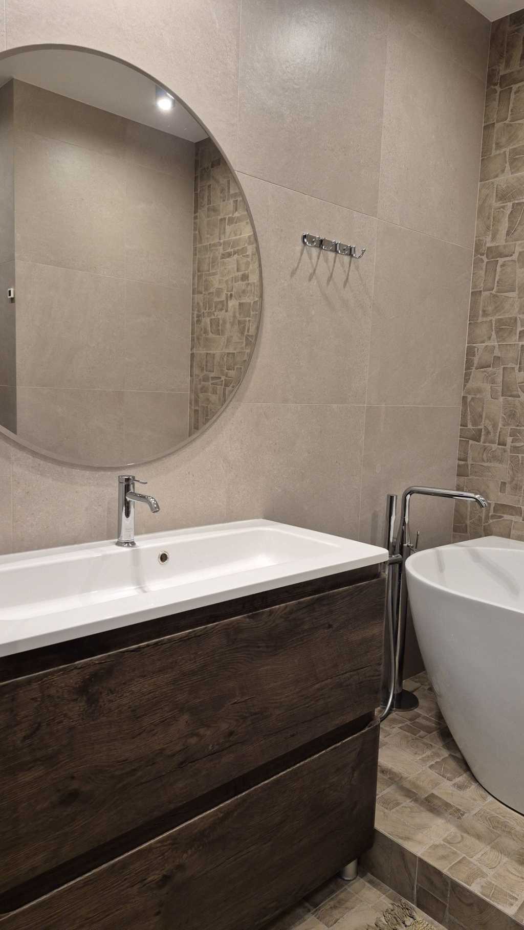 Продаж 3-кімнатної квартири 105 м², Метрологічна вул., 10б