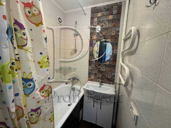 Продажа 2-комнатной квартиры 47 м², Павла Тычины просп., 22А