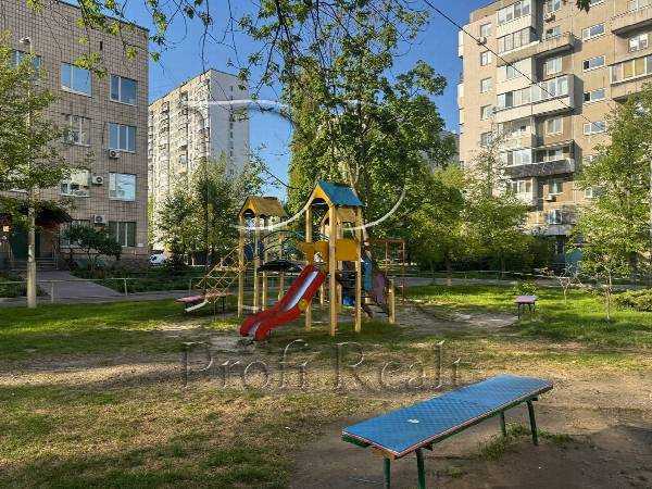 Продажа 2-комнатной квартиры 47 м², Павла Тычины просп., 22А