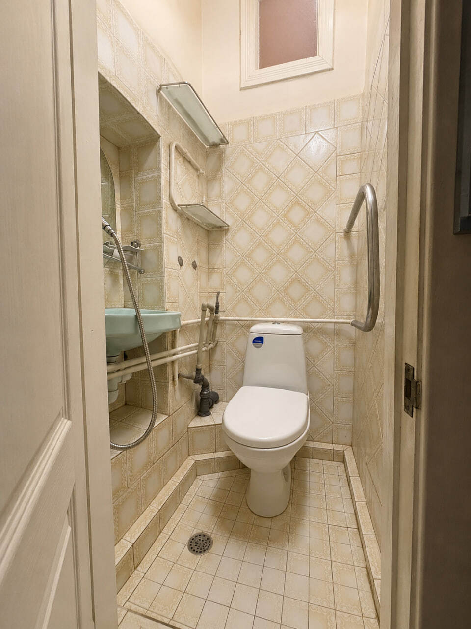 Продаж 2-кімнатної квартири 46 м², Сєрова вул., 8