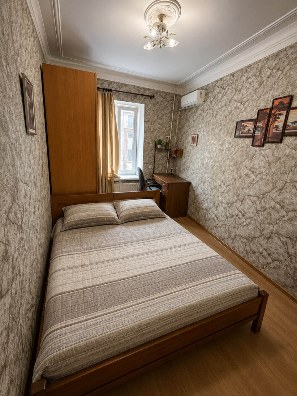Продаж 2-кімнатної квартири 46 м², Сєрова вул., 8