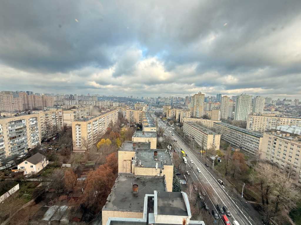 Продаж 3-кімнатної квартири 112 м², Науки просп., 30