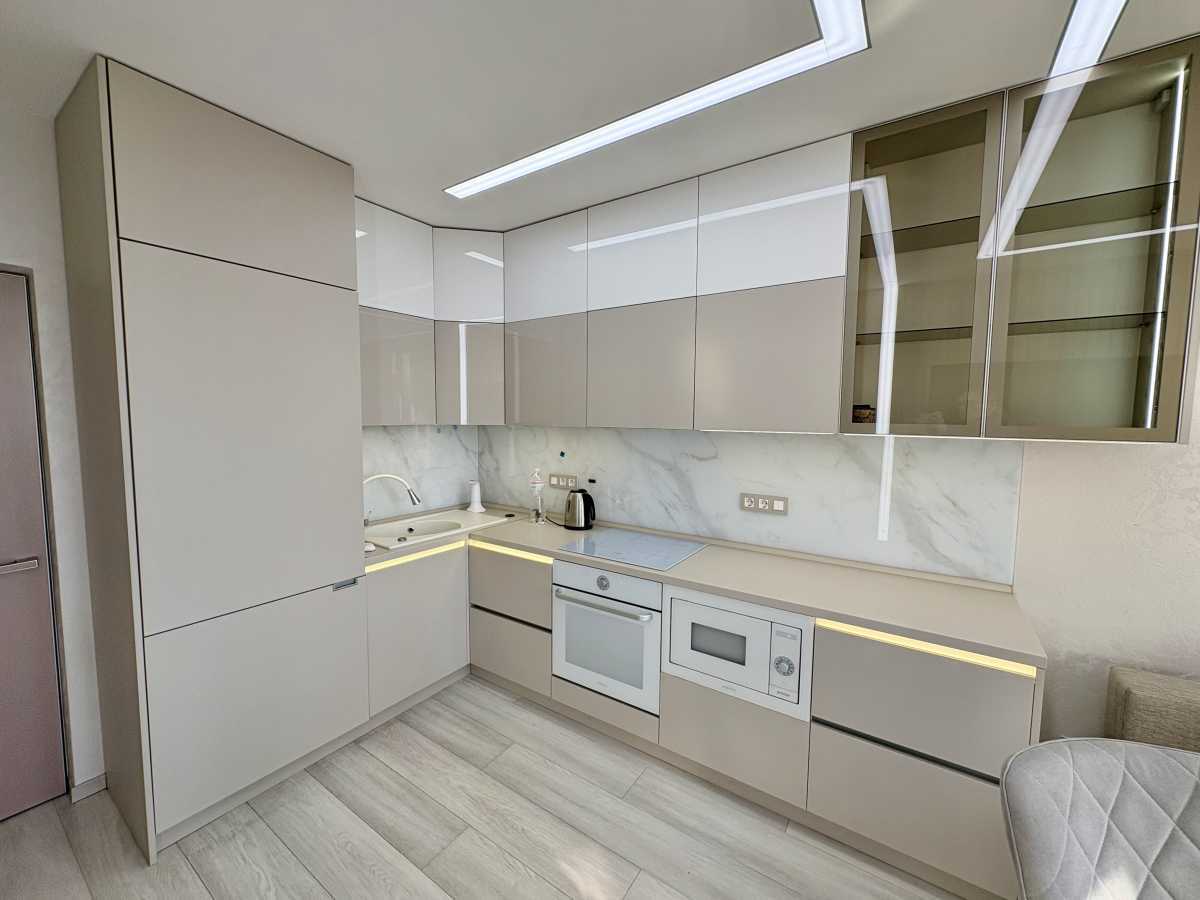 Аренда 1-комнатной квартиры 47 м², Днепровская наб., 18Б