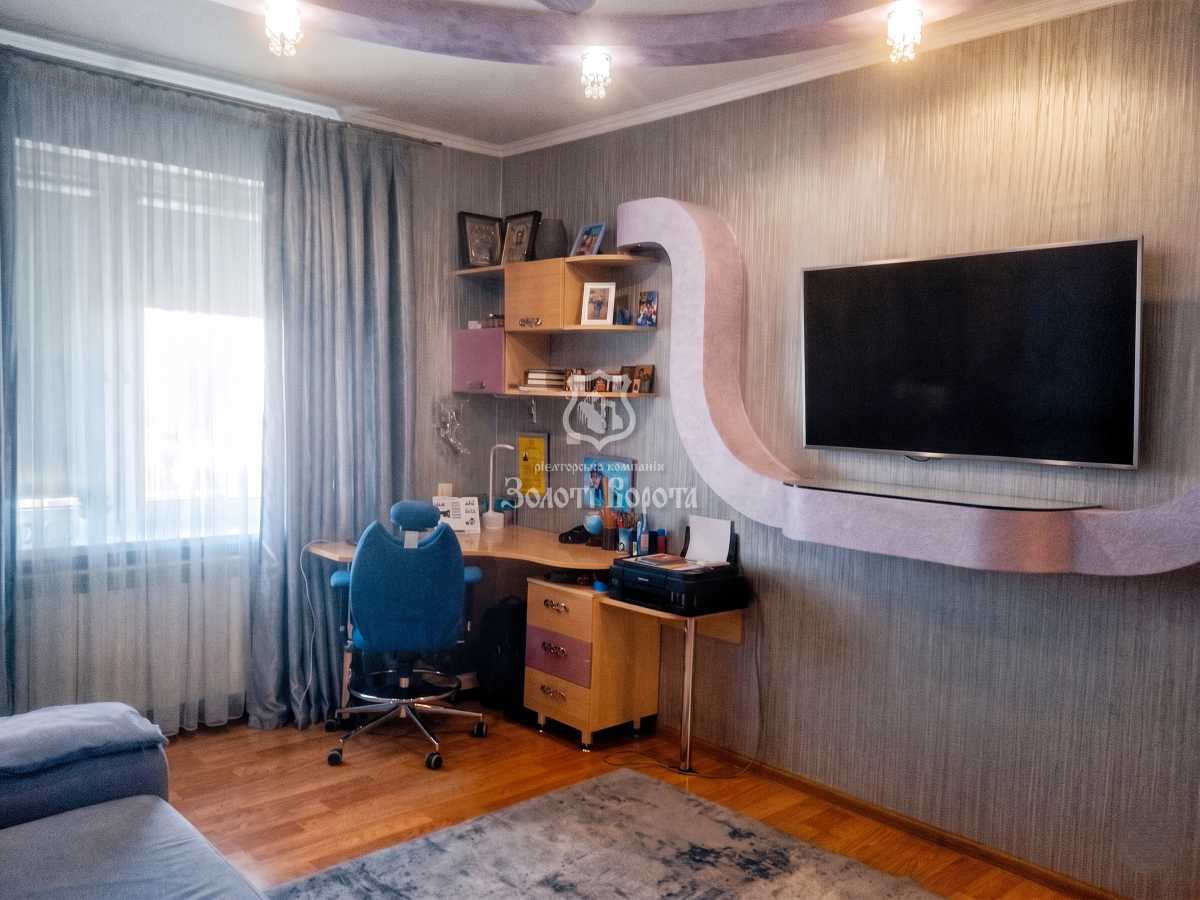 Продажа 2-комнатной квартиры 69 м², Краковская ул., 13Б