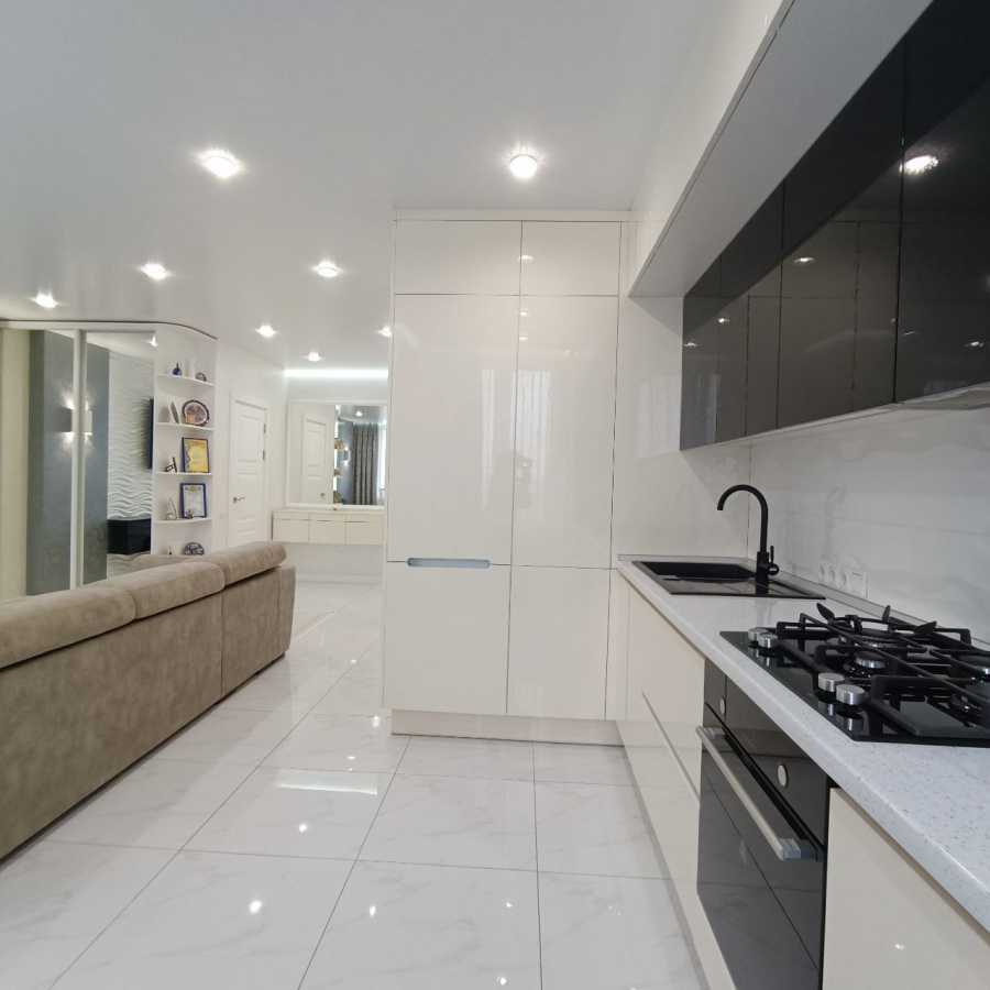 Оренда 1-кімнатної квартири 42 м², Оксамитова вул., 9А