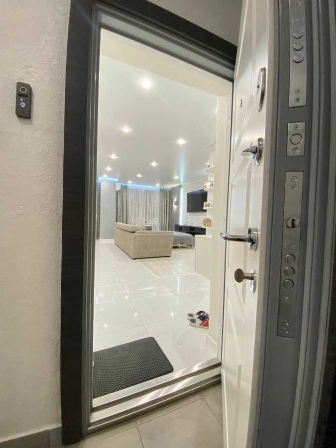 Оренда 1-кімнатної квартири 42 м², Оксамитова вул., 9А