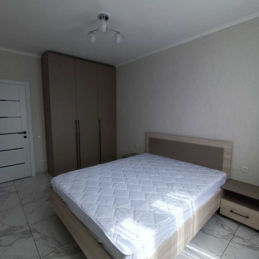 Аренда 1-комнатной квартиры 42 м², Хрустальная ул., 1