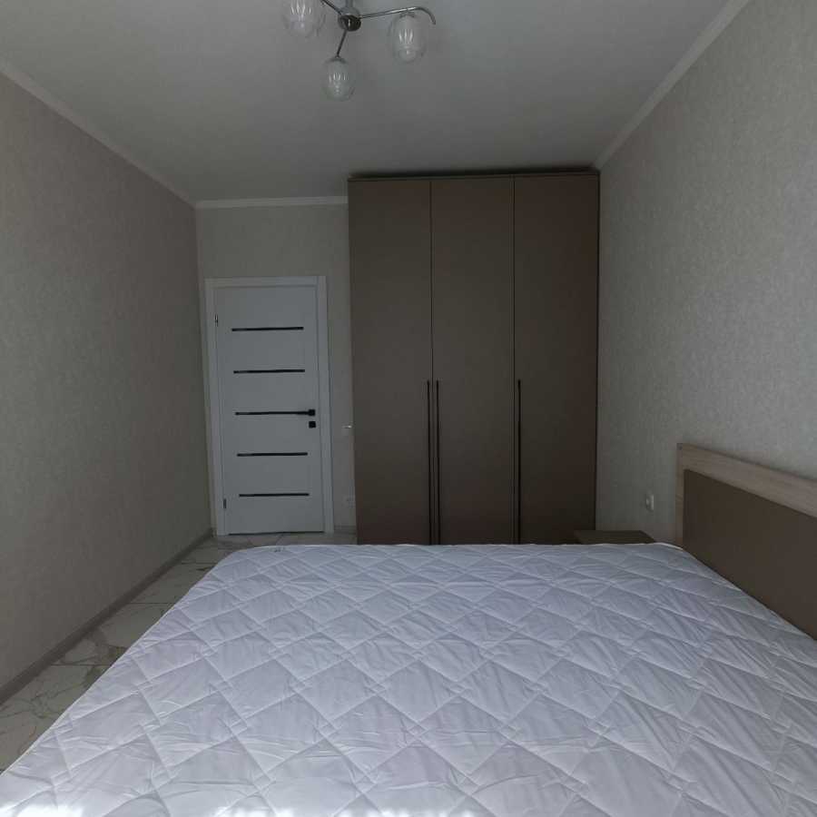 Аренда 1-комнатной квартиры 42 м², Хрустальная ул., 1