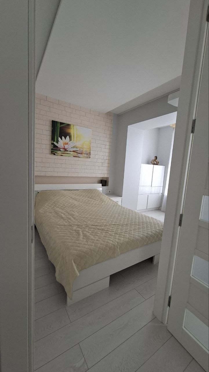 Продаж 2-кімнатної квартири 58 м², Академіка Сахарова вул.