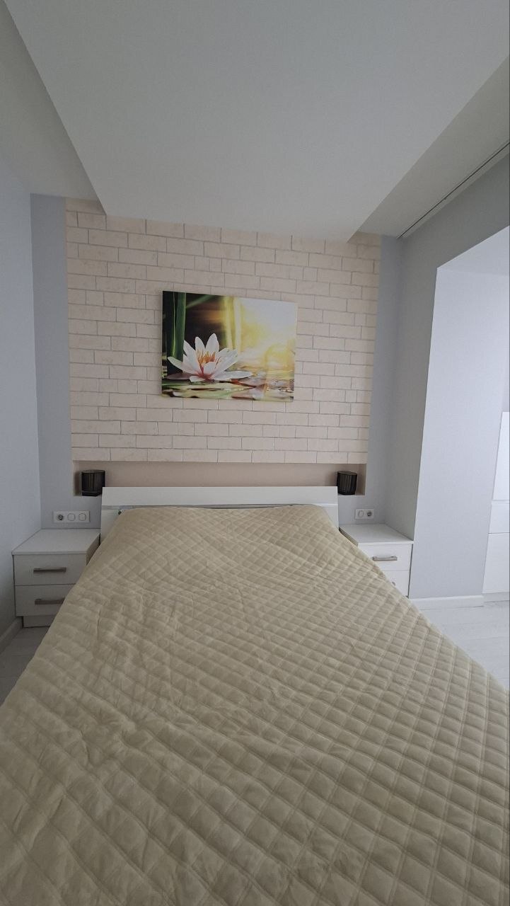 Продаж 2-кімнатної квартири 58 м², Академіка Сахарова вул.