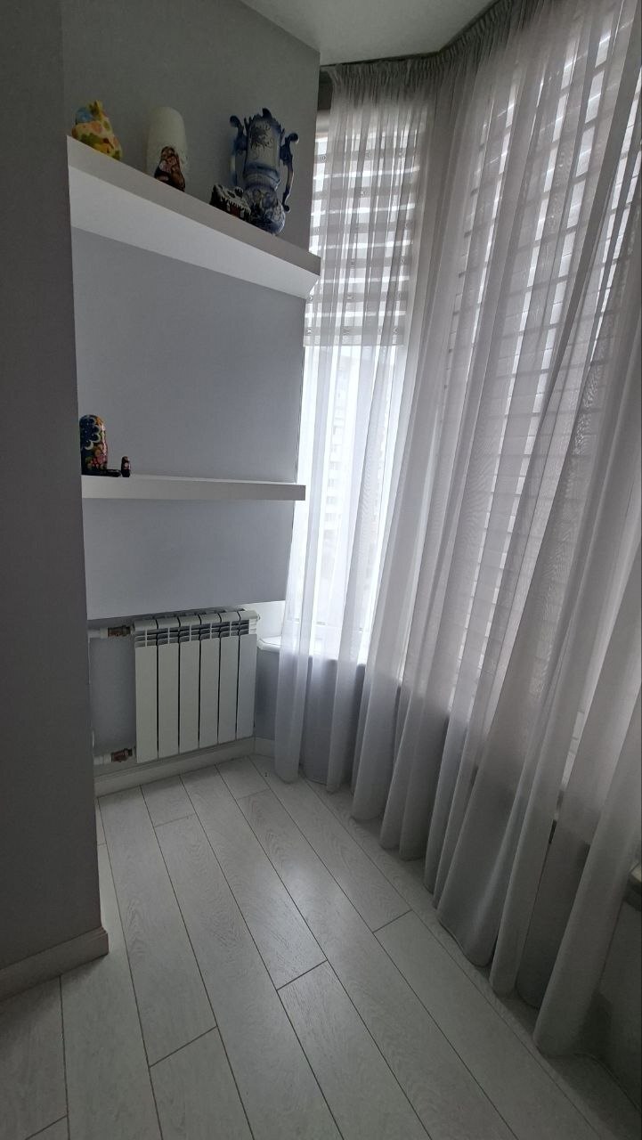 Продаж 2-кімнатної квартири 58 м², Академіка Сахарова вул.