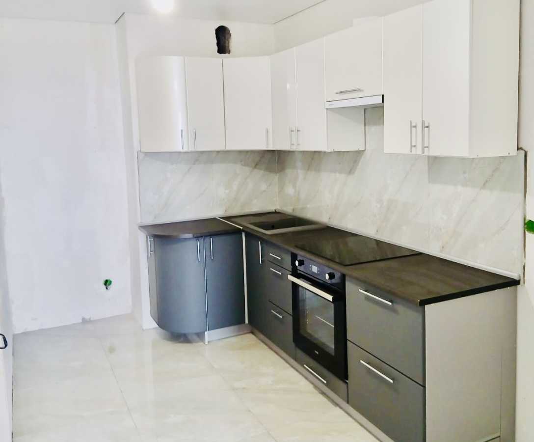 Продаж 2-кімнатної квартири 50 м², Академіка Глушкова просп.