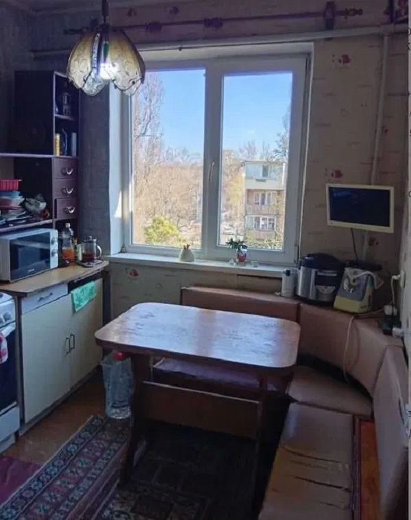 Продаж 3-кімнатної квартири 57.5 м², Люстдорфская дор.