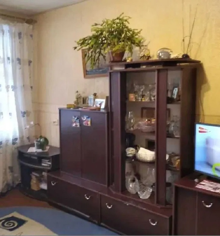 Продаж 3-кімнатної квартири 57.5 м², Люстдорфская дор.