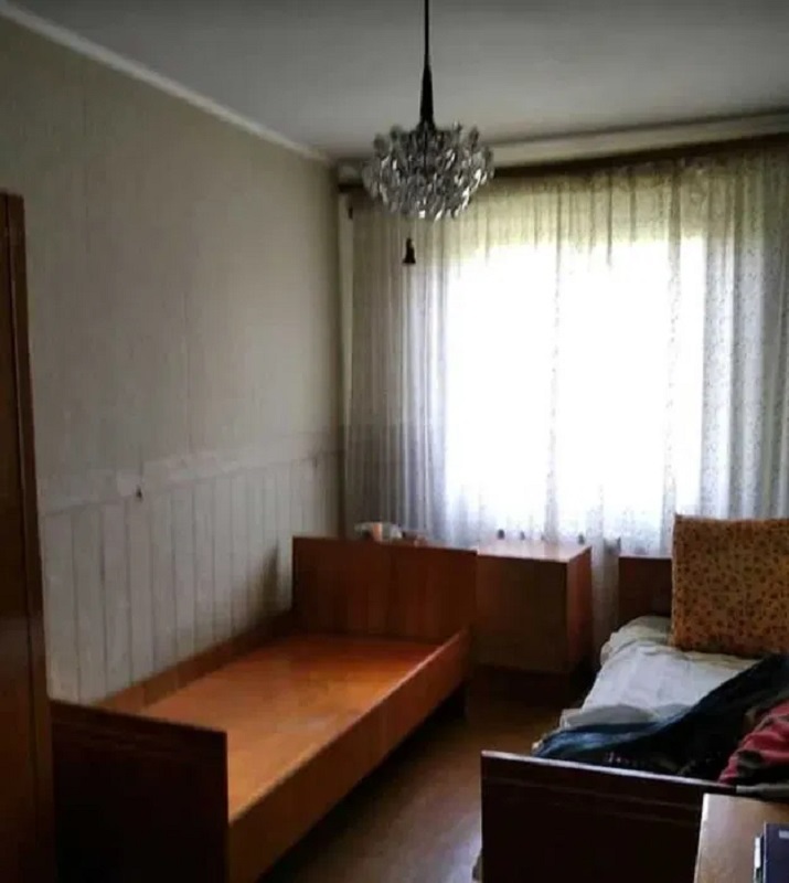 Продаж 3-кімнатної квартири 57.5 м², Люстдорфская дор.