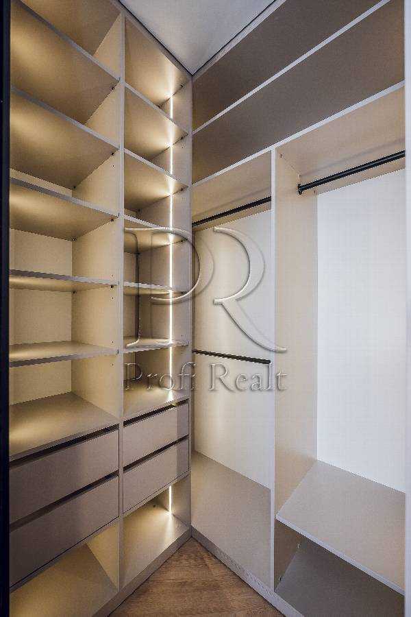 Продаж 2-кімнатної квартири 68 м², Олександра Олеся вул., 17А