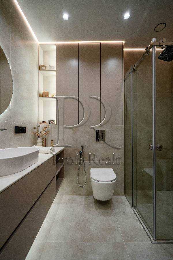 Продаж 2-кімнатної квартири 68 м², Олександра Олеся вул., 17А