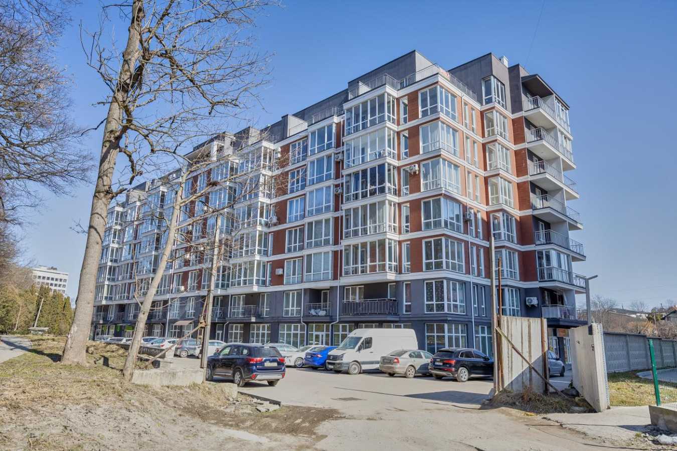 Продаж 4-кімнатної квартири 81 м², Володимира Великого