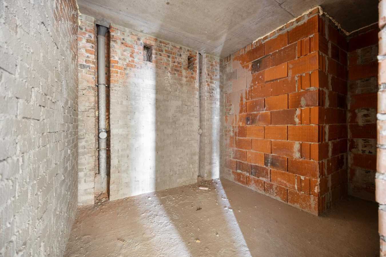 Продаж 4-кімнатної квартири 81 м², Володимира Великого