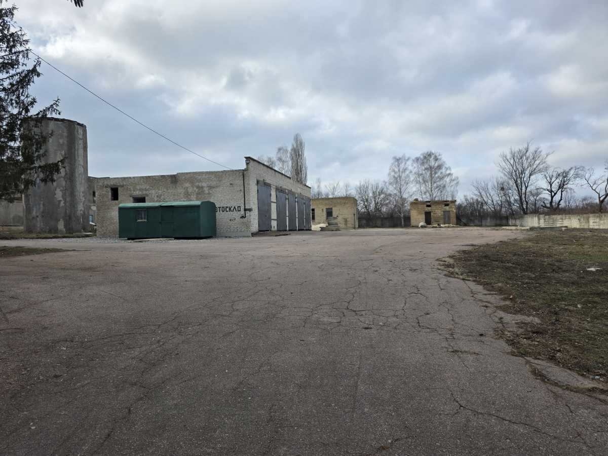 Продаж приміщення вільного призначення 2000 м², Ивана Кожедуба вул.