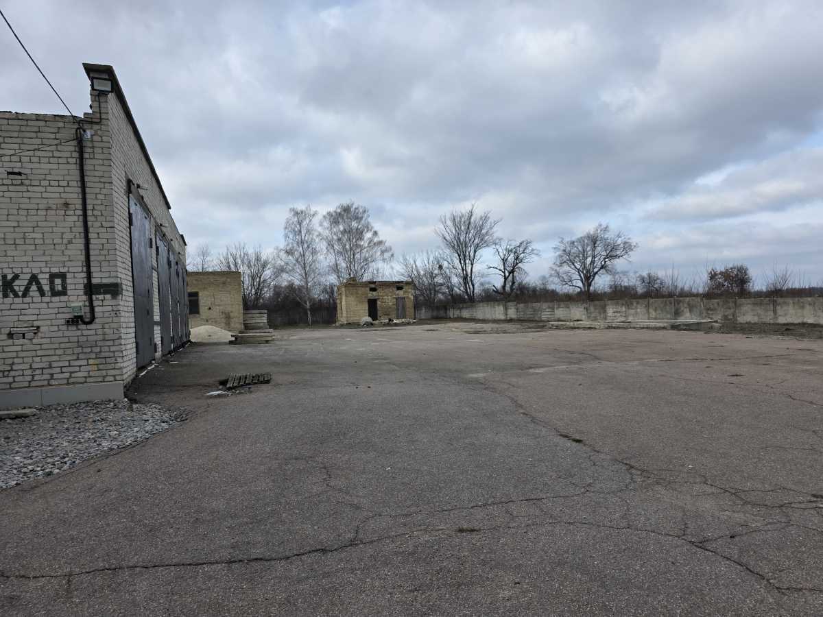 Продаж приміщення вільного призначення 2000 м², Ивана Кожедуба вул.