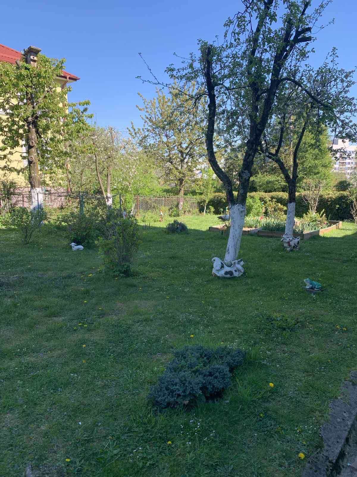 Продаж будинку 594 м²