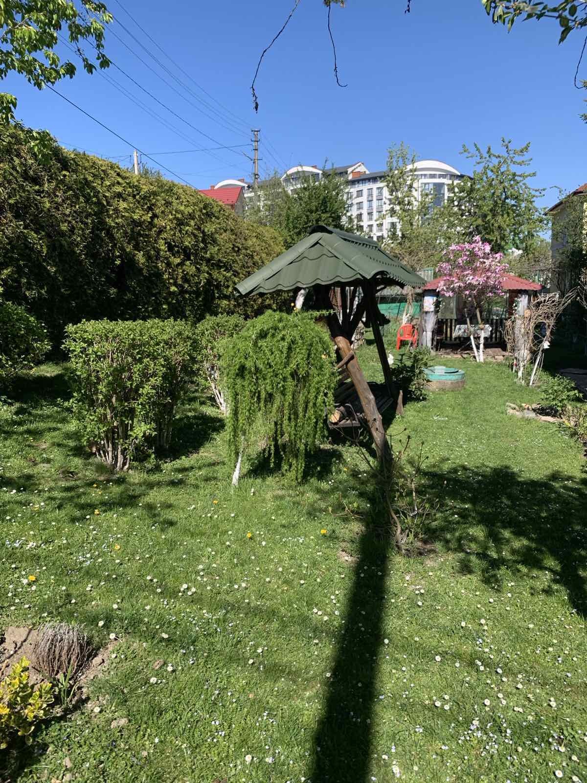 Продаж будинку 594 м²