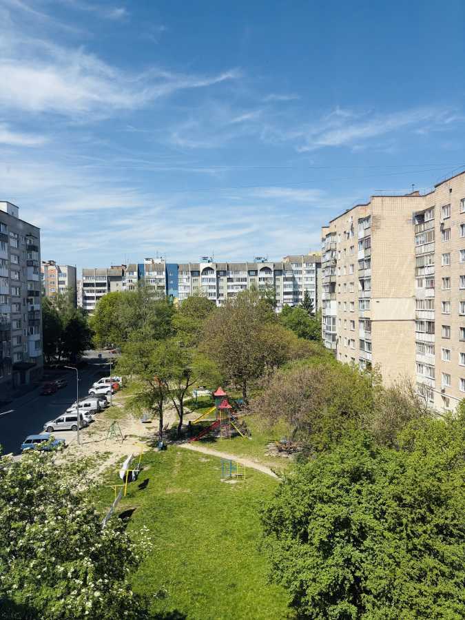 Продаж 2-кімнатної квартири 52.5 м², Соборності просп., 35