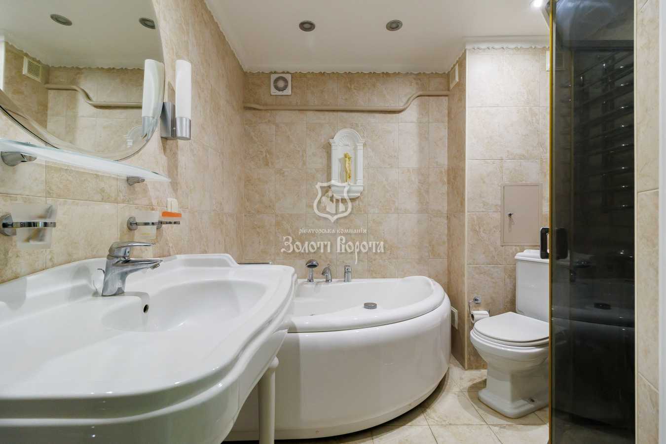 Продажа 3-комнатной квартиры 57.8 м², Энтузиастов ул., 41