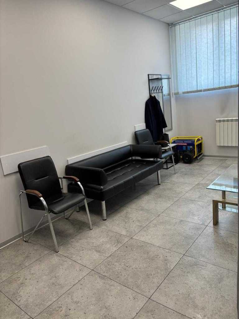 Продаж приміщення вільного призначення 73 м², Копилівська вул., 2