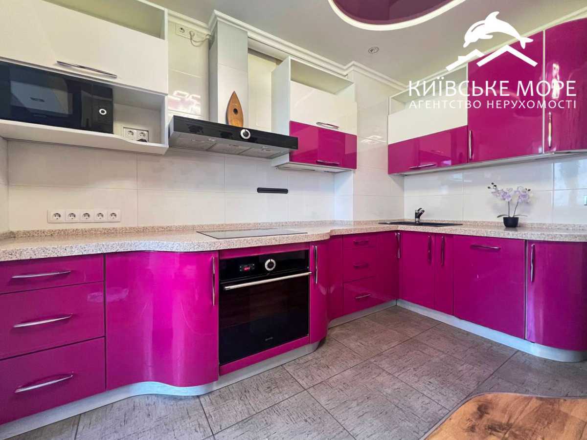 Аренда 3-комнатной квартиры 98 м², Константина Данькевича ул., 8