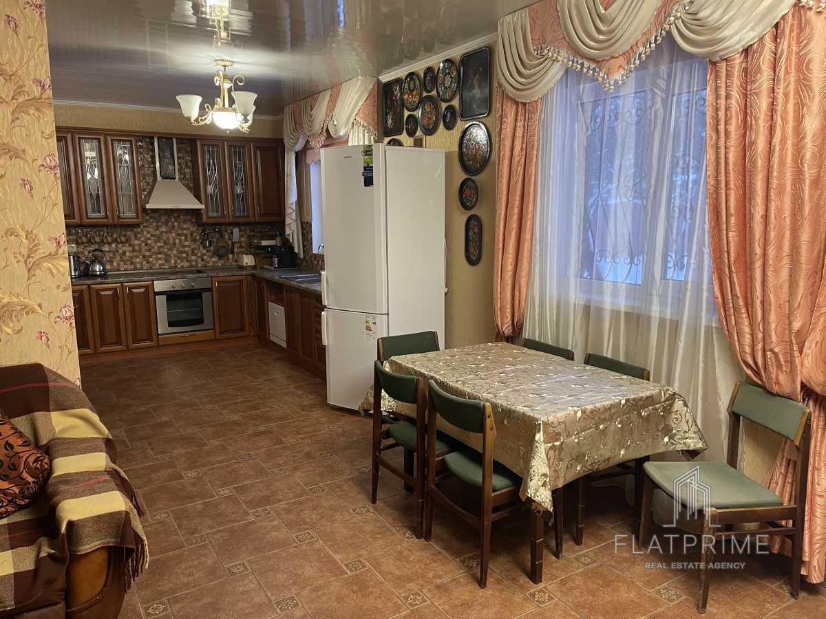 Оренда будинку 160 м², Синьоозерна вул.