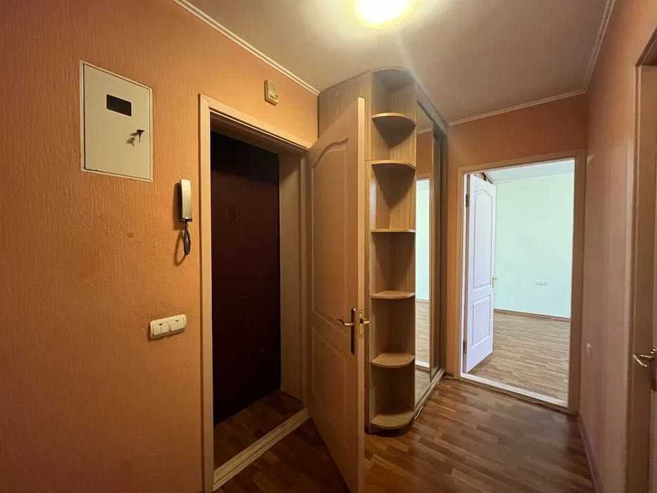 Продаж 2-кімнатної квартири 47.5 м², Менделєєва вул., 12