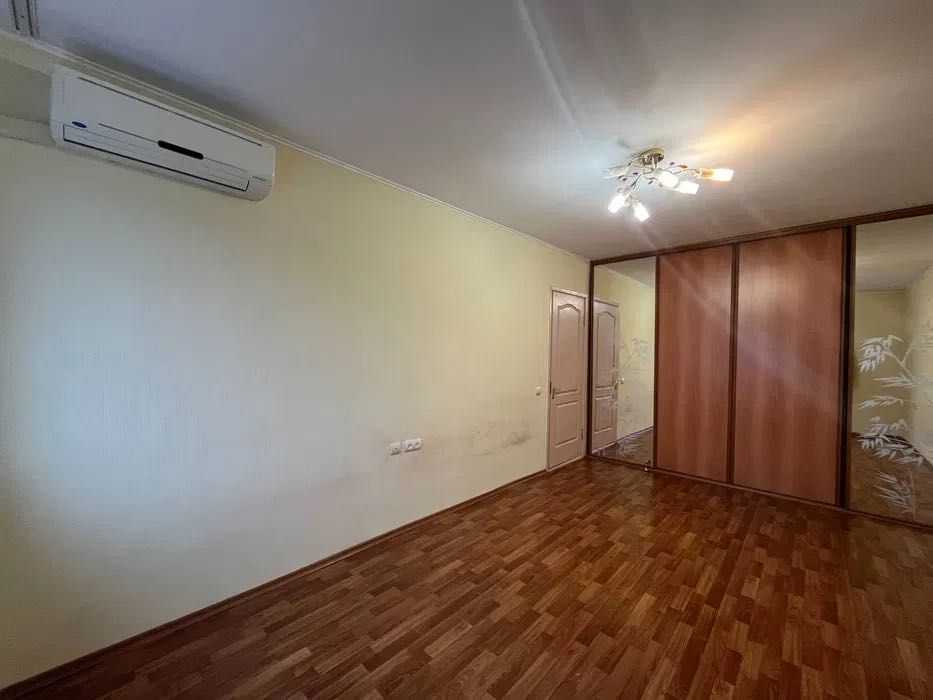 Продаж 2-кімнатної квартири 47.5 м², Менделєєва вул., 12